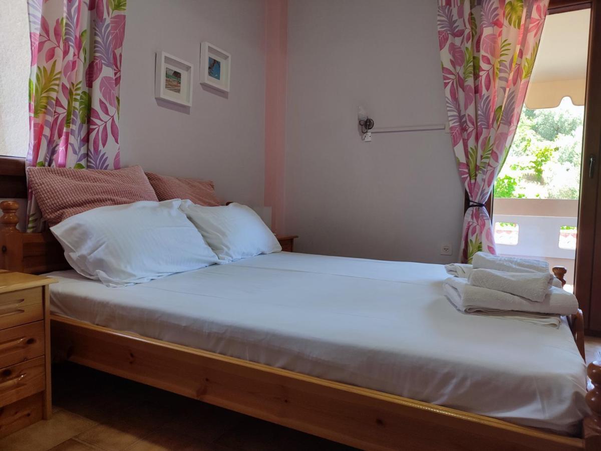 Glyfoneri Maizonettes Apartment กลิฟา ภายนอก รูปภาพ