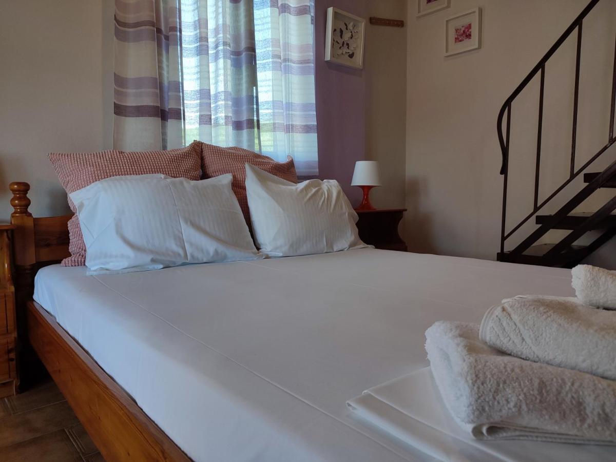 Glyfoneri Maizonettes Apartment กลิฟา ภายนอก รูปภาพ