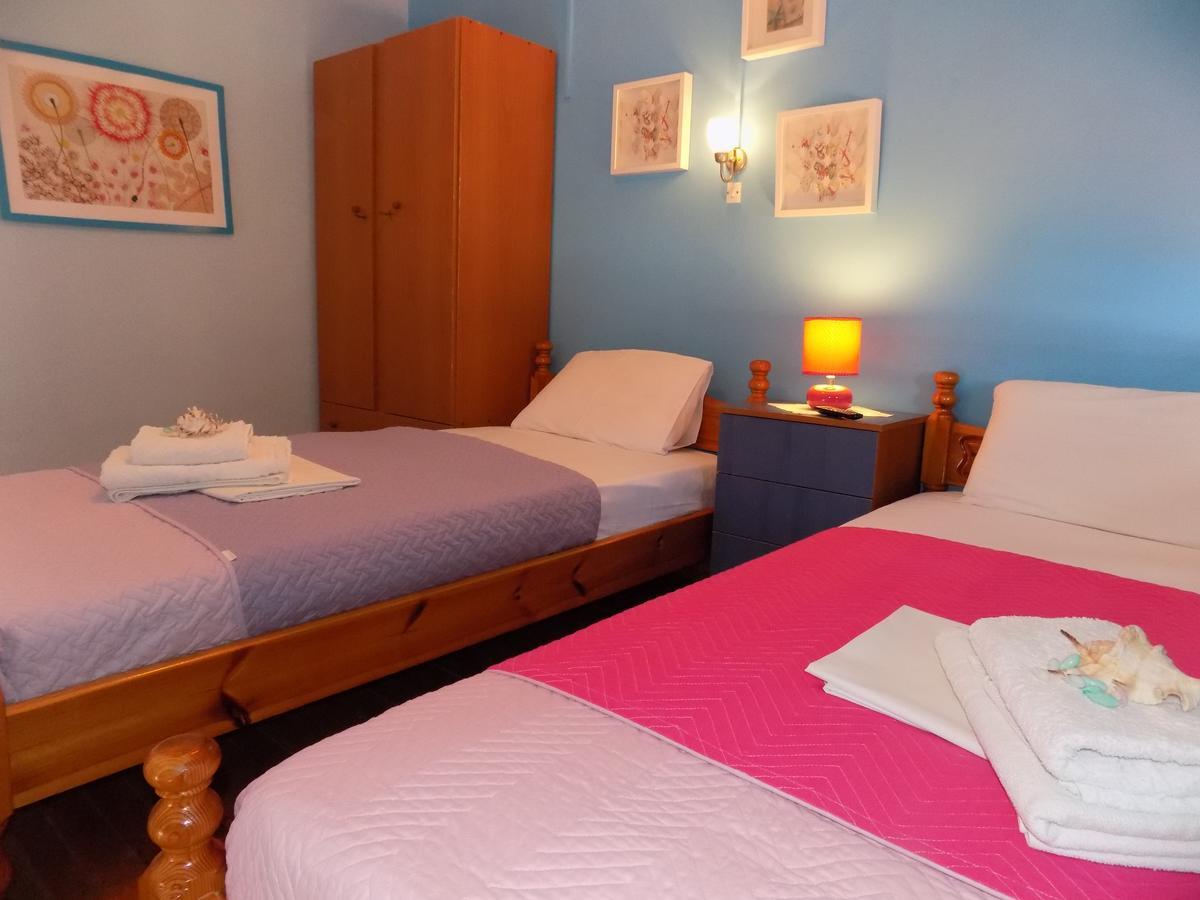 Glyfoneri Maizonettes Apartment กลิฟา ภายนอก รูปภาพ