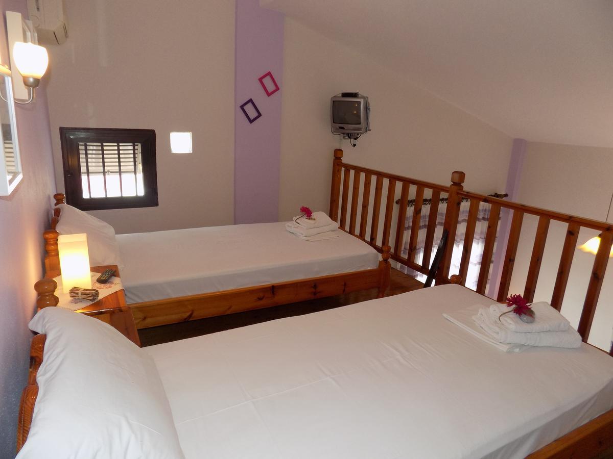 Glyfoneri Maizonettes Apartment กลิฟา ภายนอก รูปภาพ