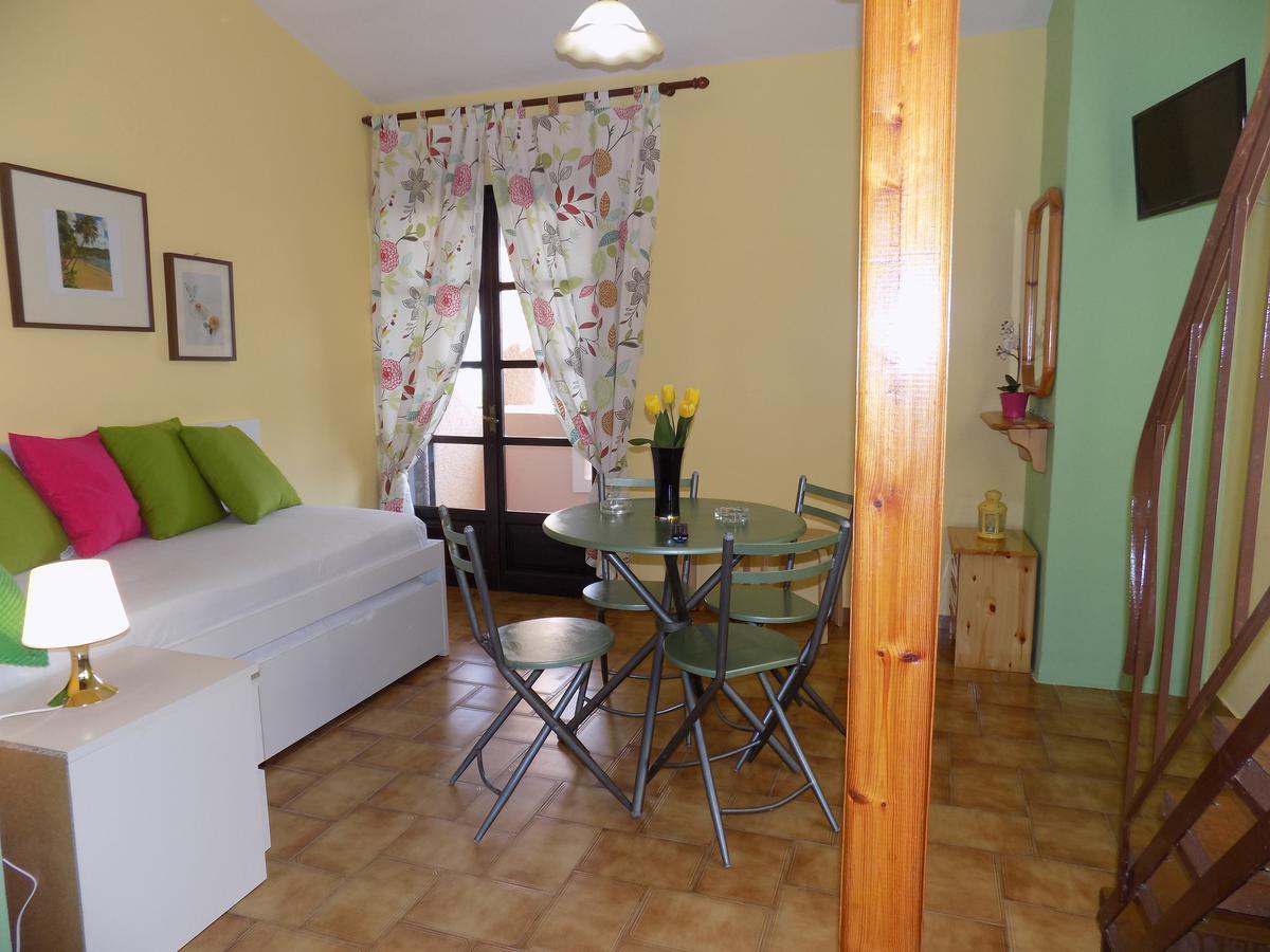 Glyfoneri Maizonettes Apartment กลิฟา ภายนอก รูปภาพ