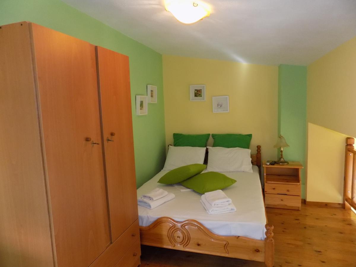 Glyfoneri Maizonettes Apartment กลิฟา ภายนอก รูปภาพ